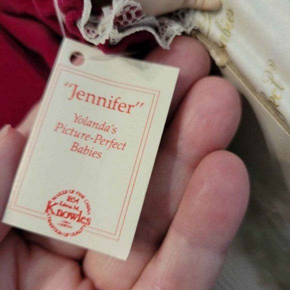 Ashton Drake Yolanda's Picture Perfect Babies "Jennifer" Collectible Doll - Picture 5 of 10